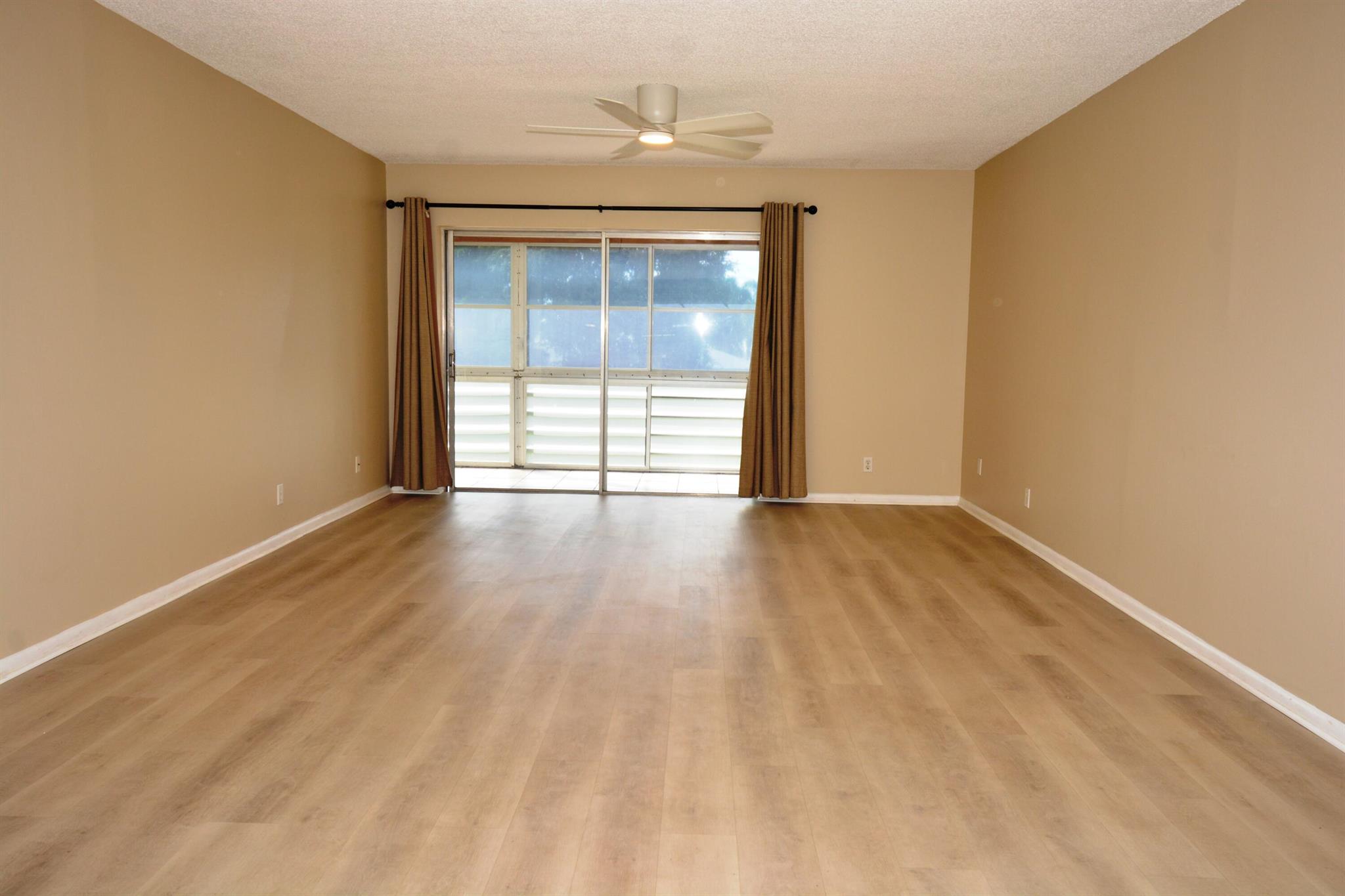 10789 N Military Trail 4