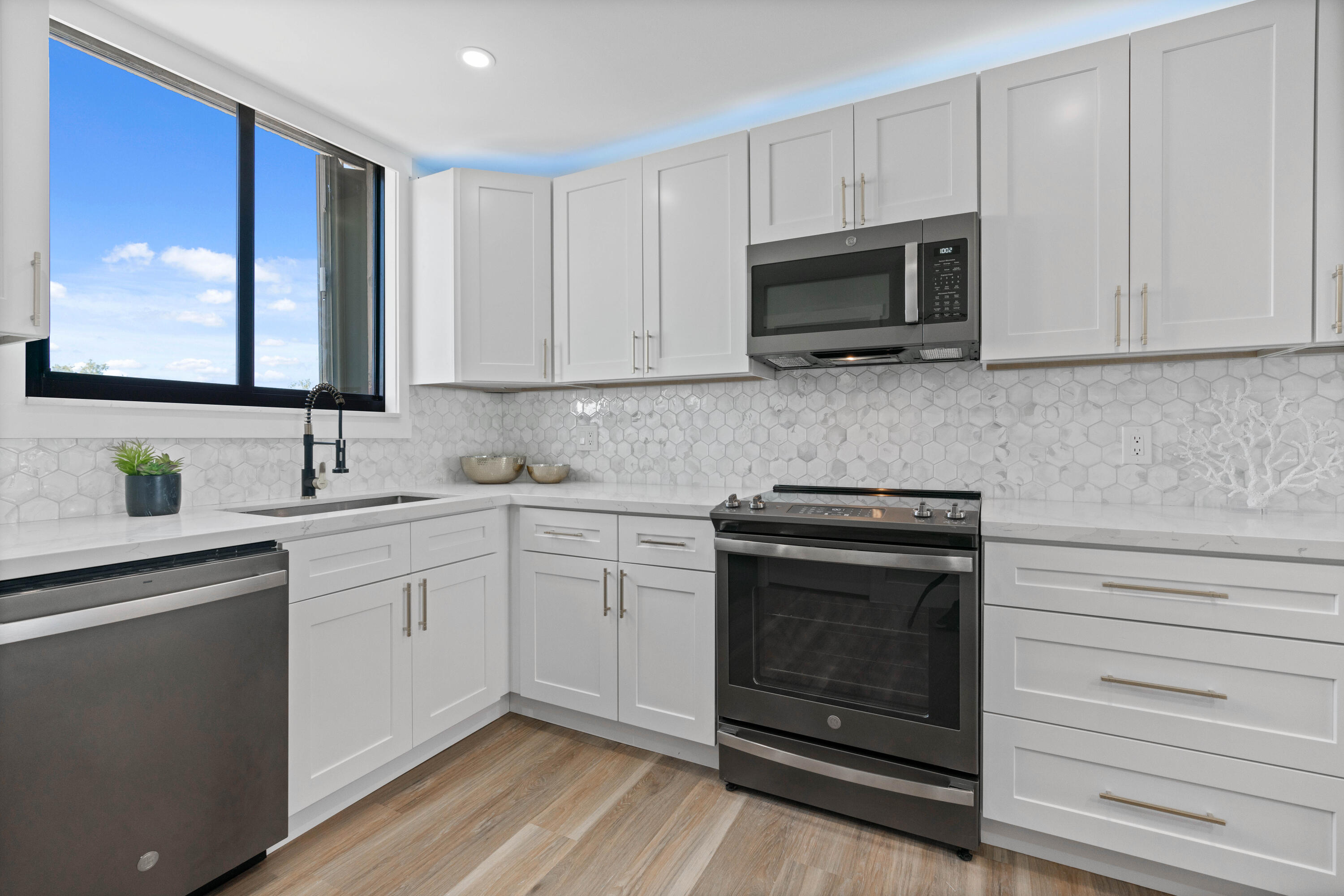 300 Ocean Trail Way 310