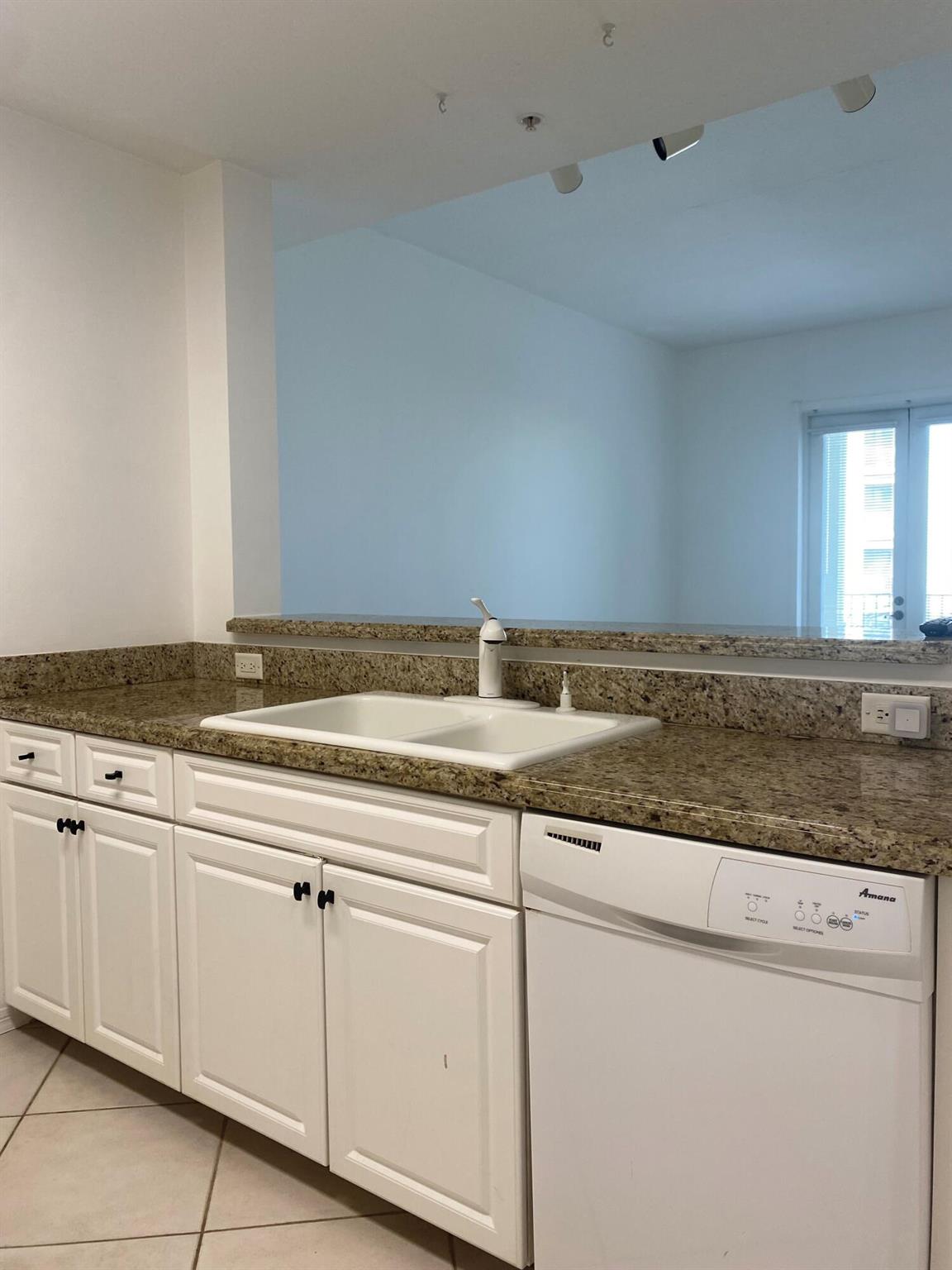 1209 Main Street 303