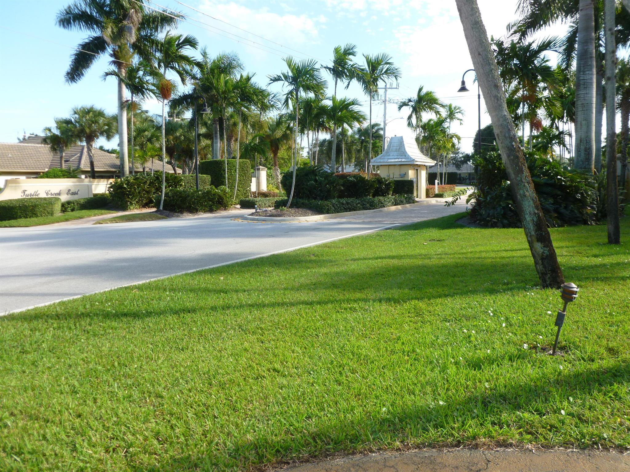 12 SE Concourse Drive Apt F