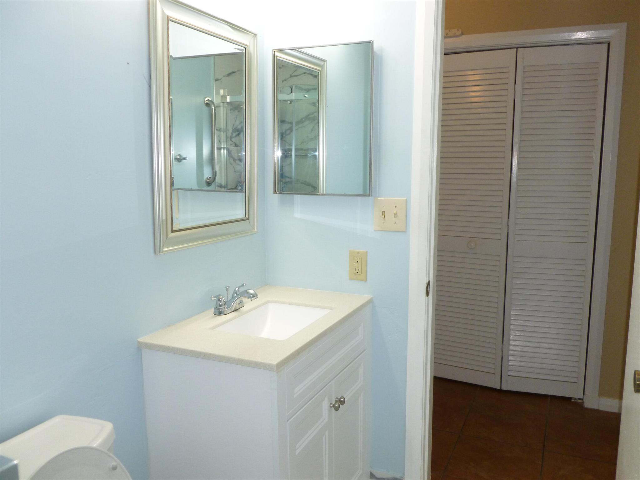 12 SE Concourse Drive Apt F