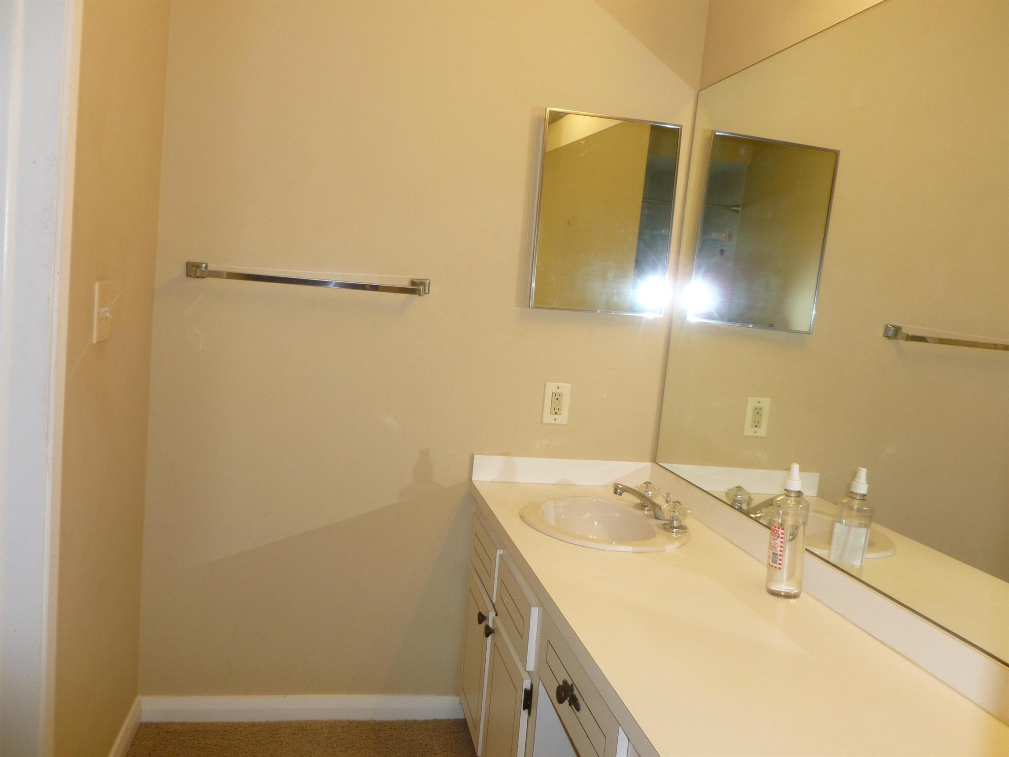 12 SE Concourse Drive Apt F