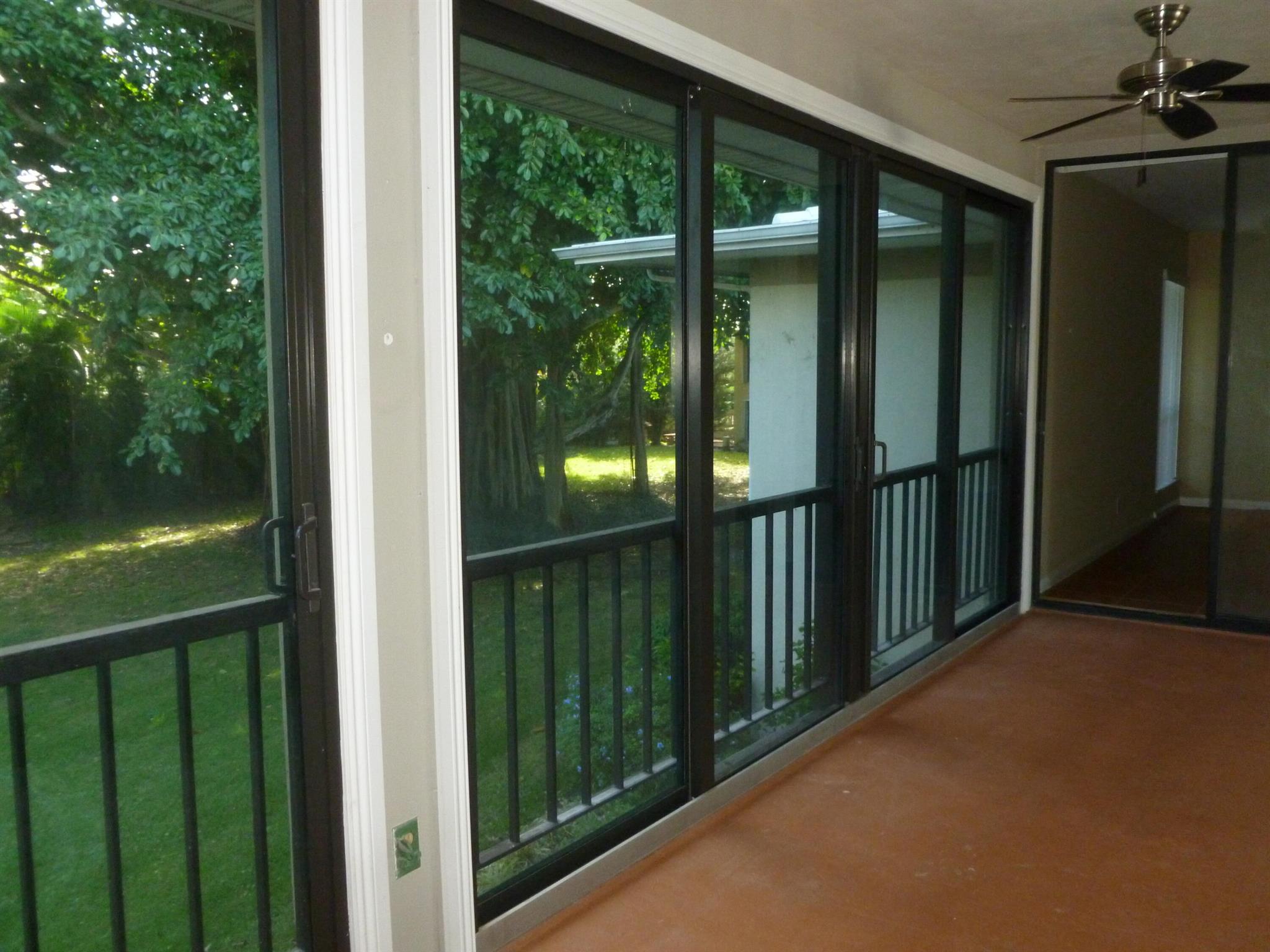 12 SE Concourse Drive Apt F