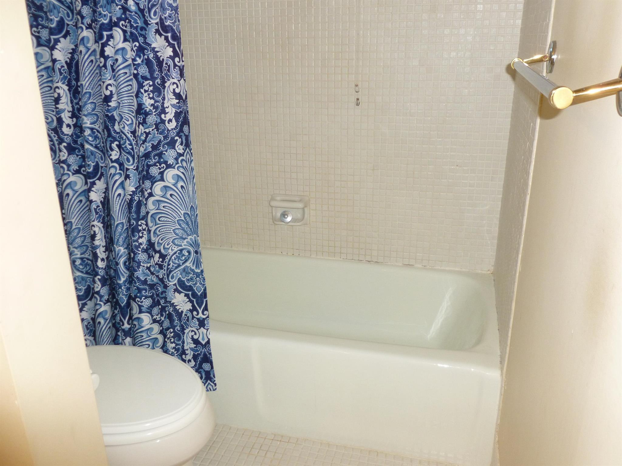 12 SE Concourse Drive Apt F