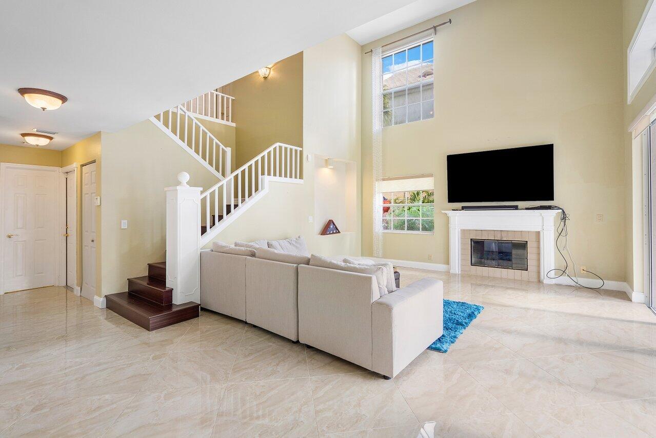 15 Blenheim Court