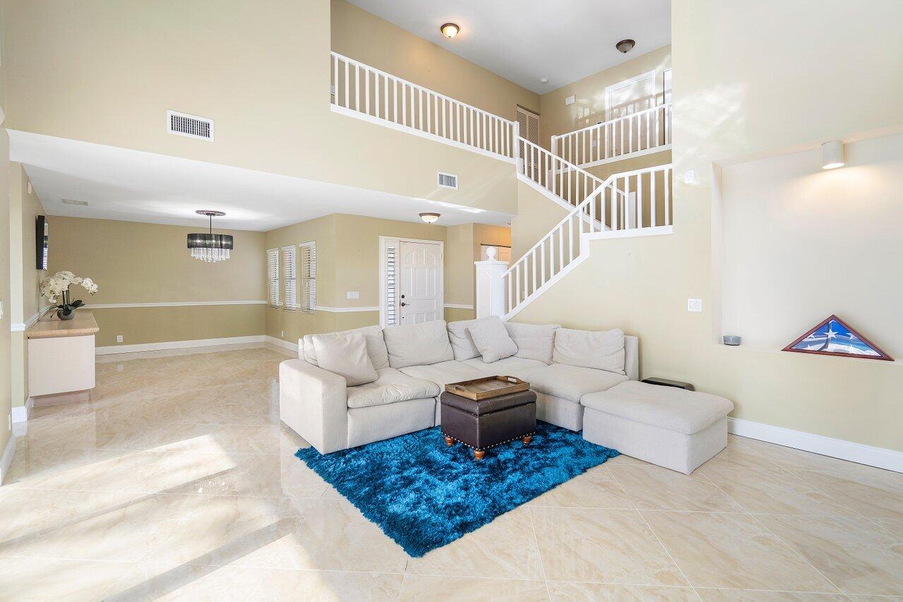 15 Blenheim Court