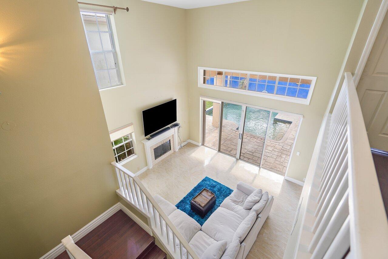 15 Blenheim Court