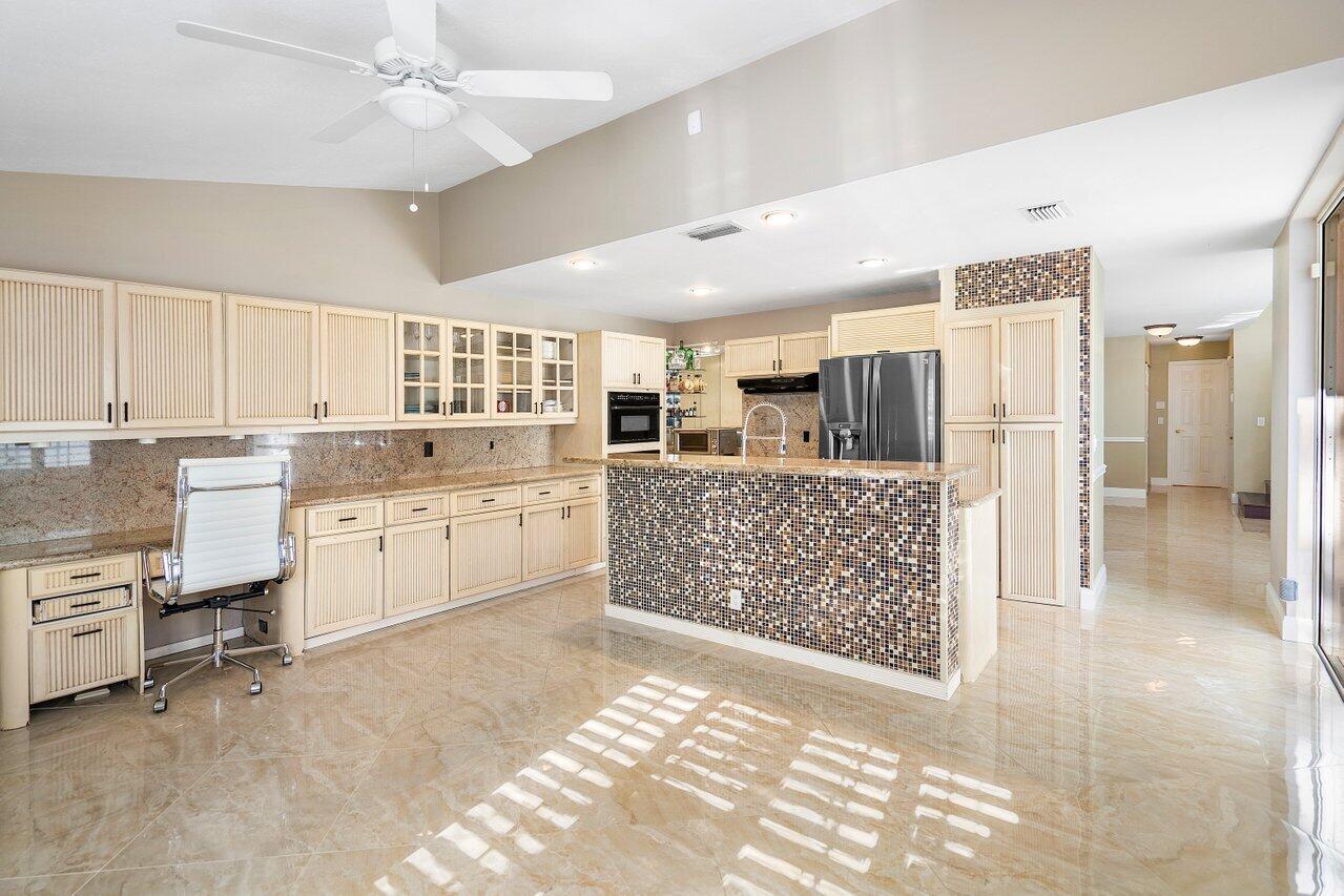 15 Blenheim Court