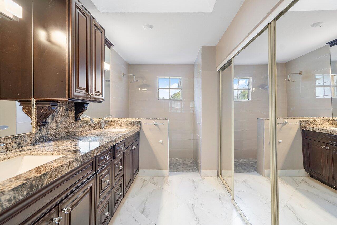 15 Blenheim Court