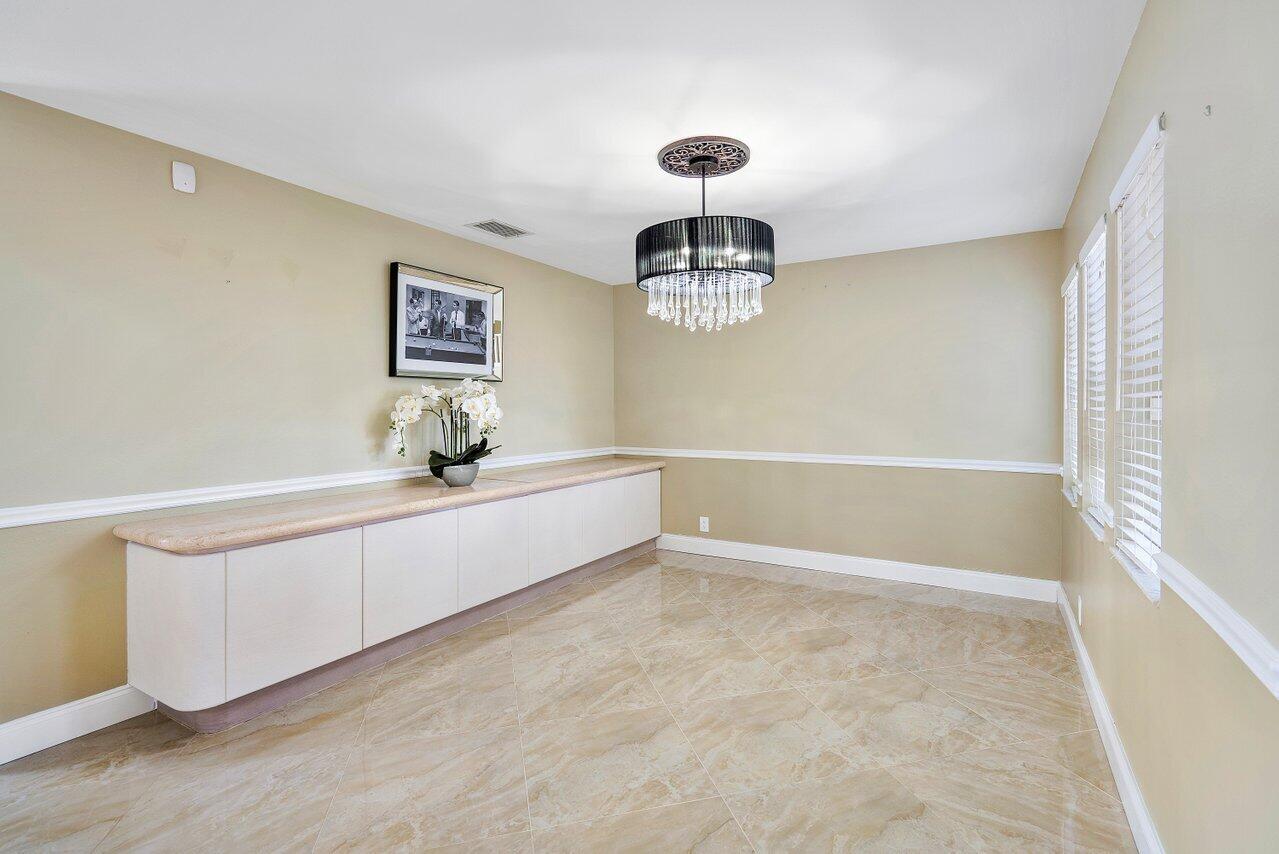 15 Blenheim Court