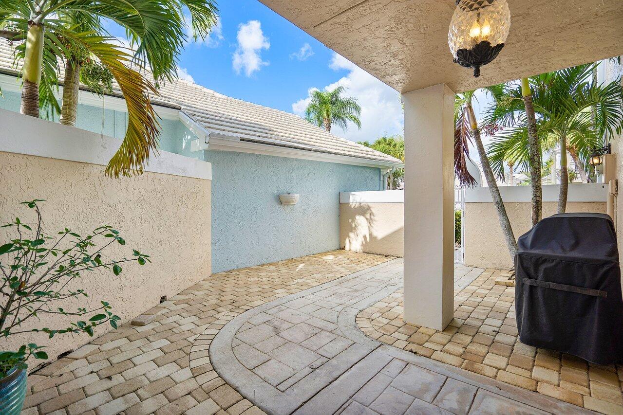 15 Blenheim Court