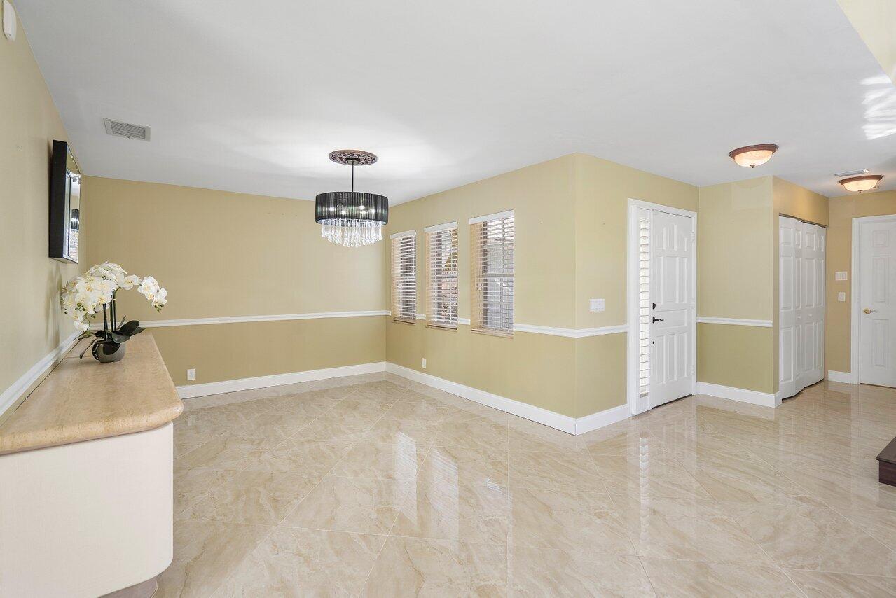 15 Blenheim Court
