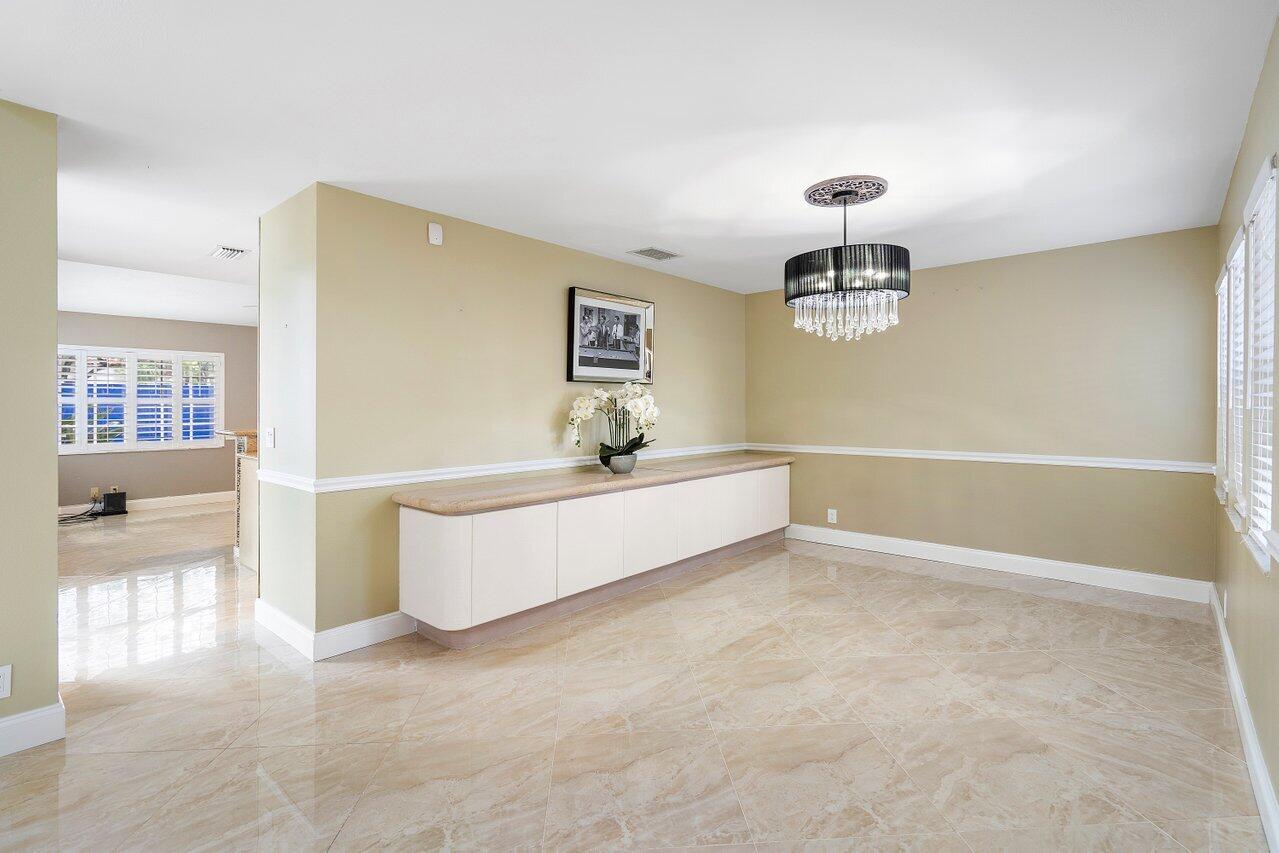 15 Blenheim Court