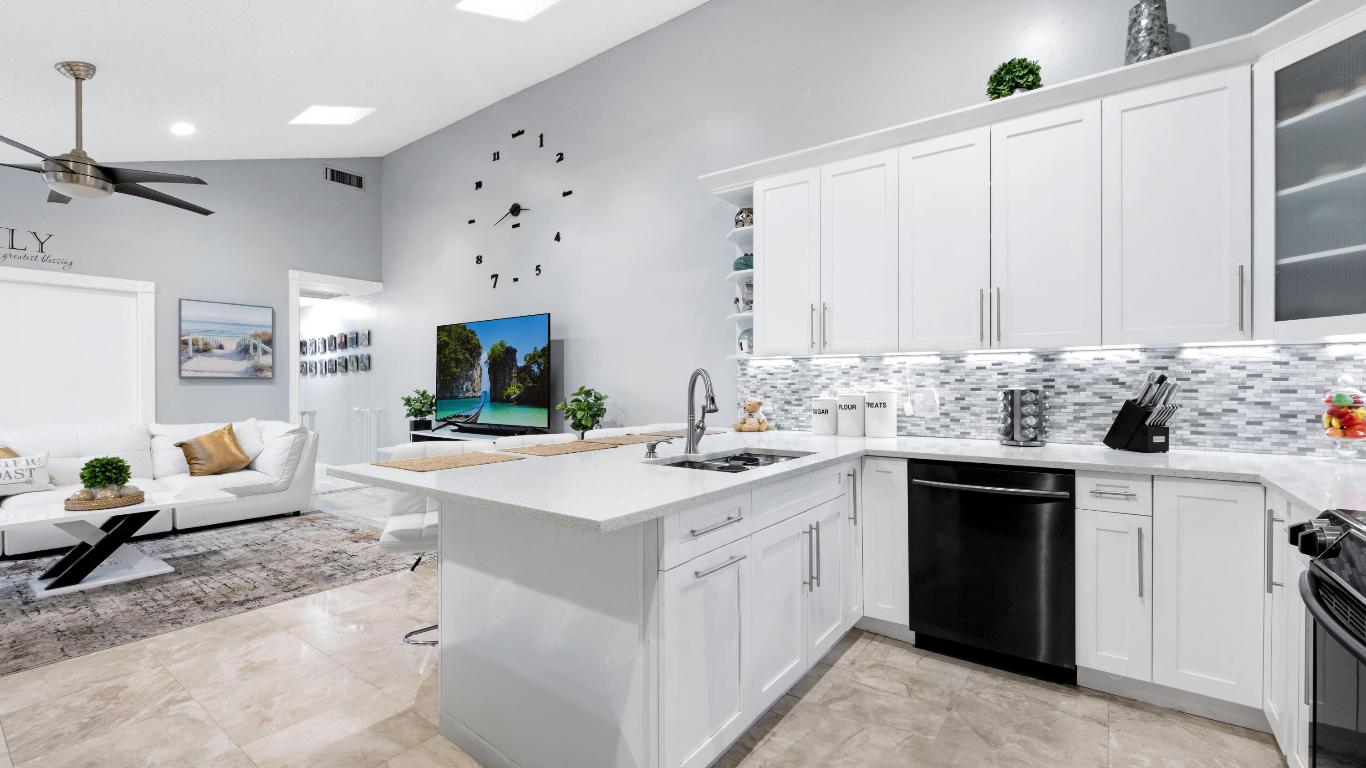 5460 Eagle Lake Drive 72b