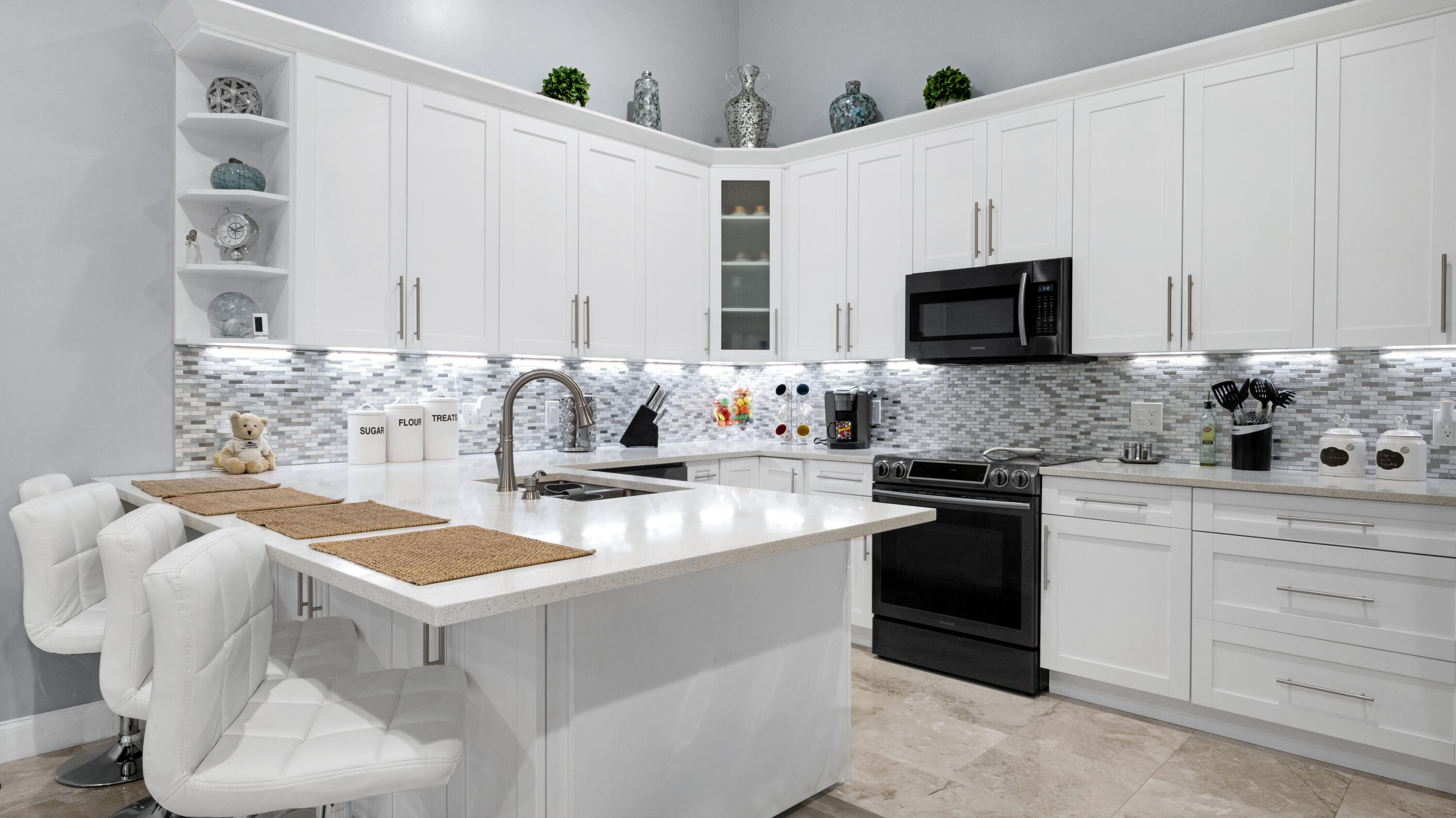 5460 Eagle Lake Drive 72b