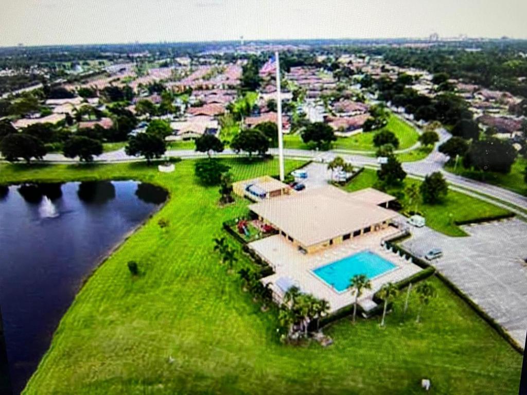 5460 Eagle Lake Drive 72b