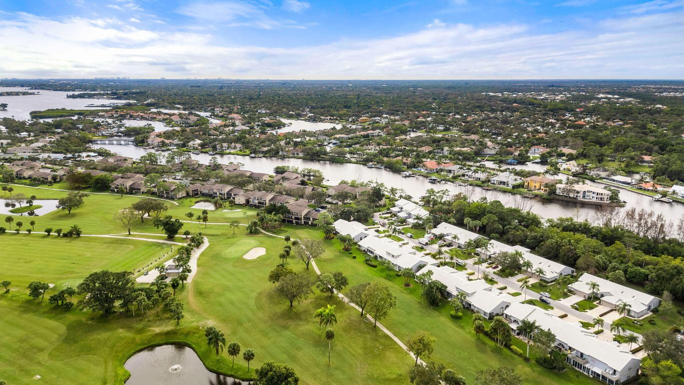 8949 SE Riverfront Terrace