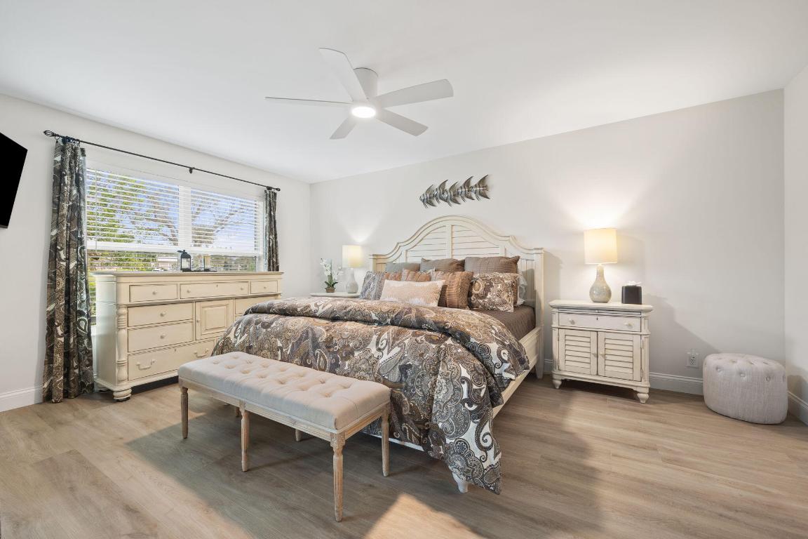 8949 SE Riverfront Terrace