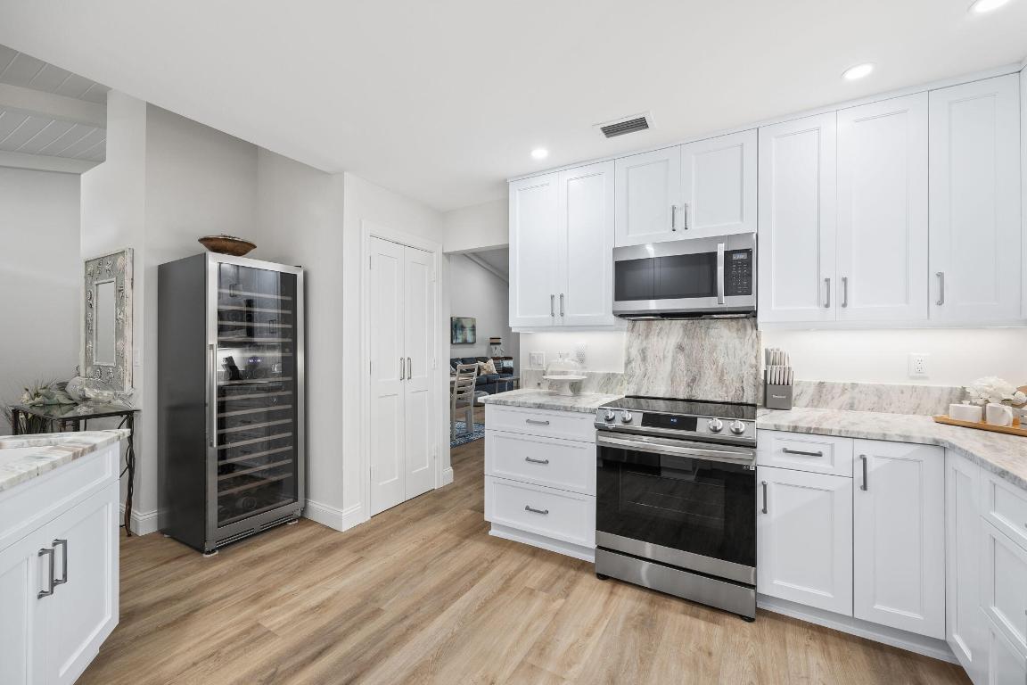 8949 SE Riverfront Terrace