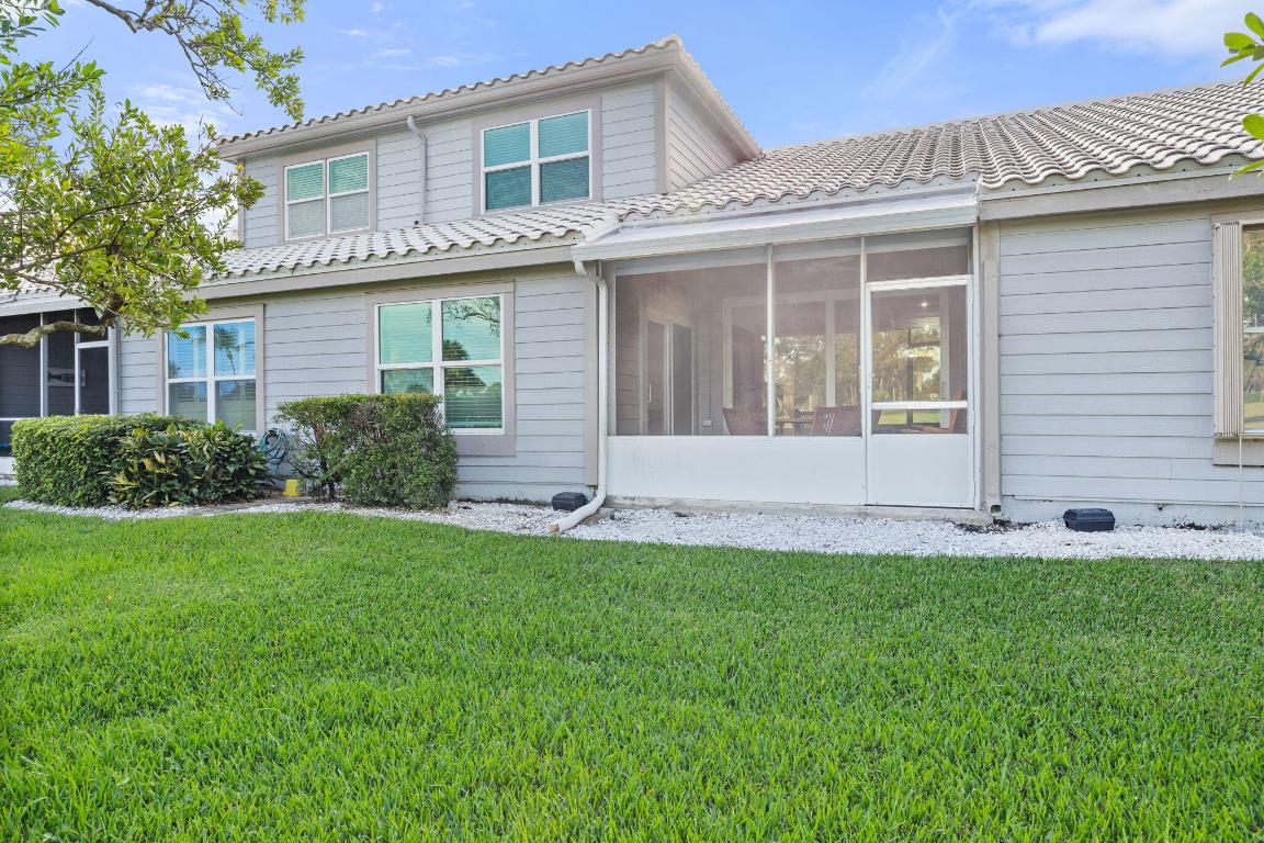 8949 SE Riverfront Terrace