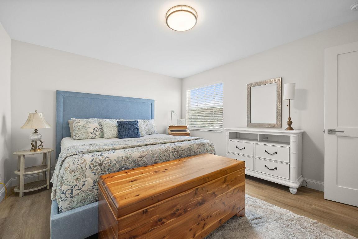 8949 SE Riverfront Terrace