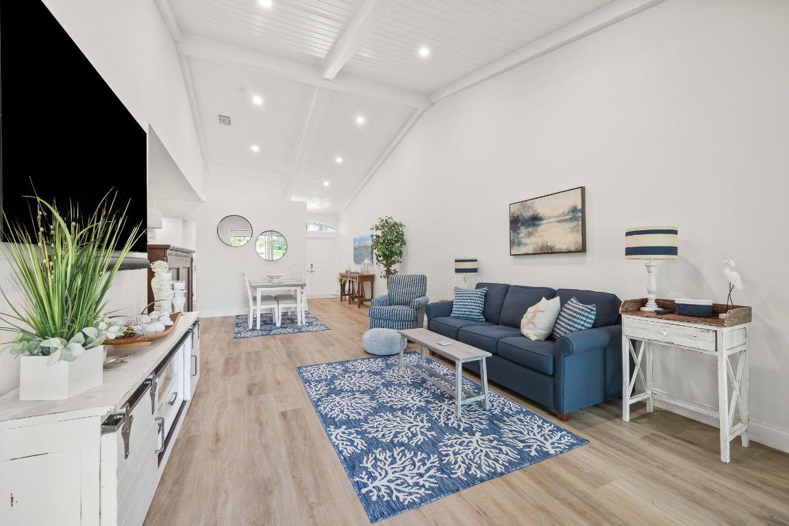 8949 SE Riverfront Terrace