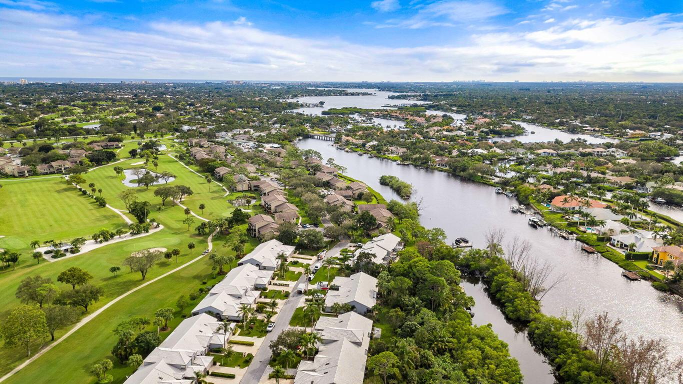 8949 SE Riverfront Terrace