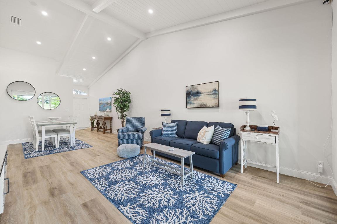 8949 SE Riverfront Terrace