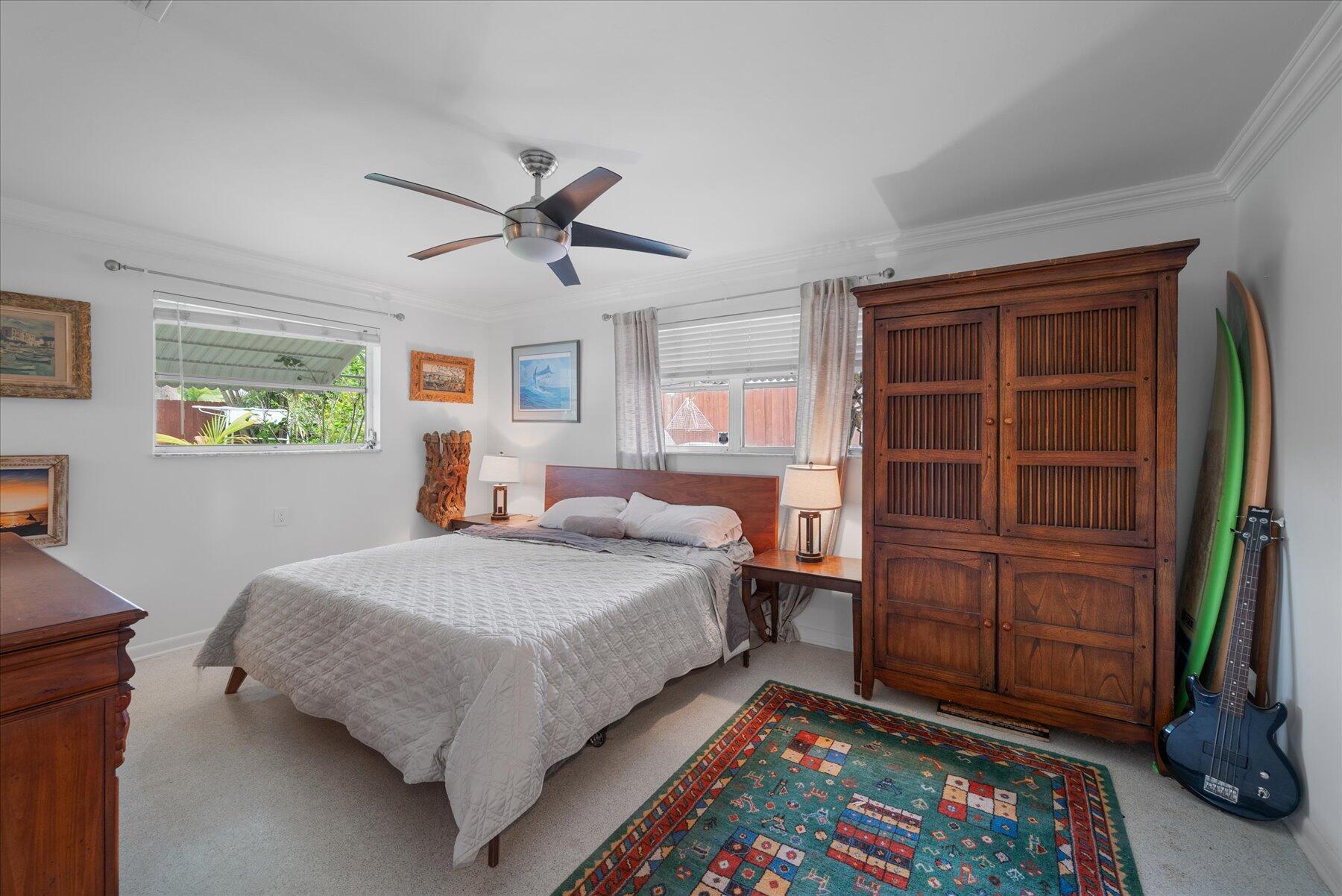 117 E Riverside Drive