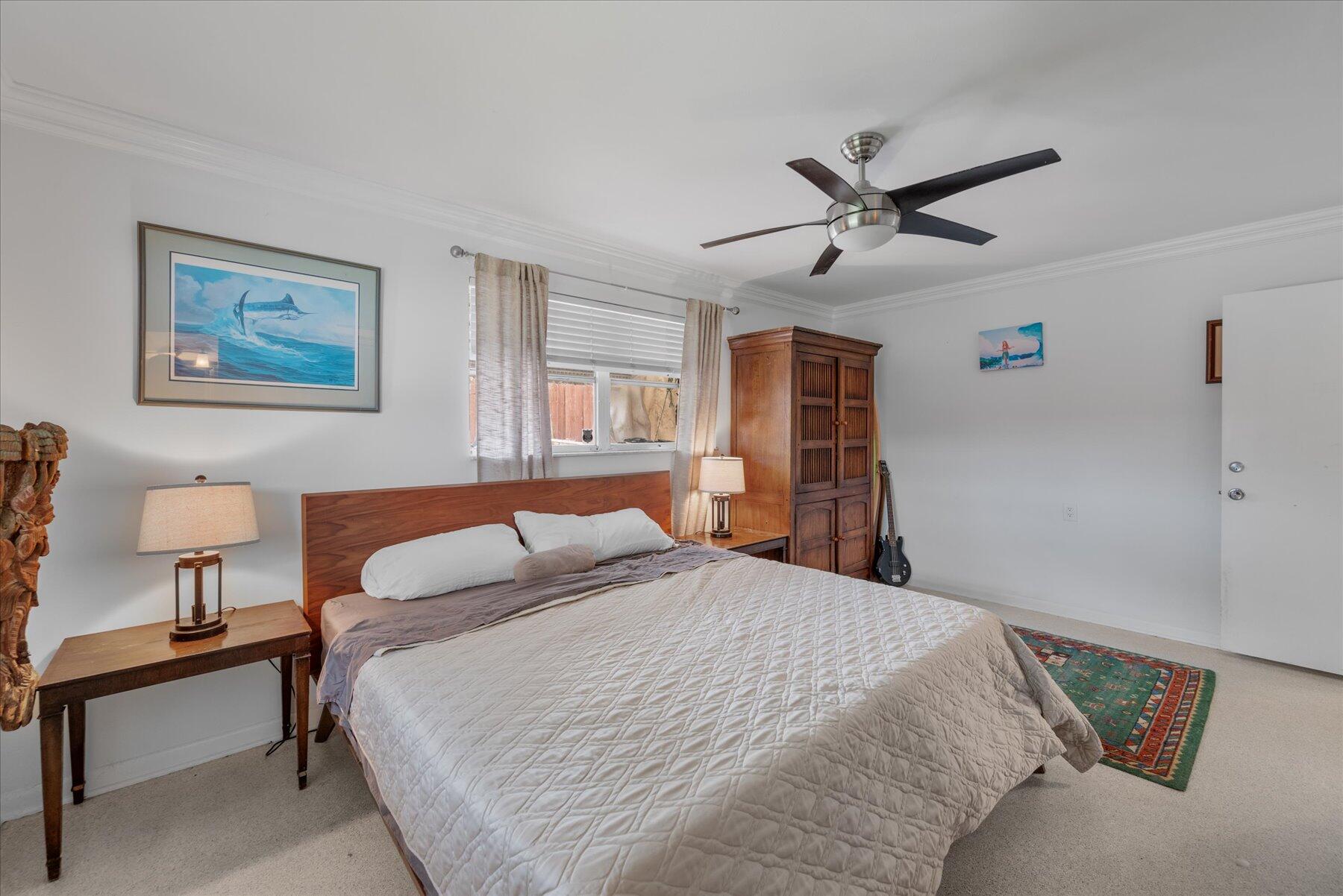 117 E Riverside Drive