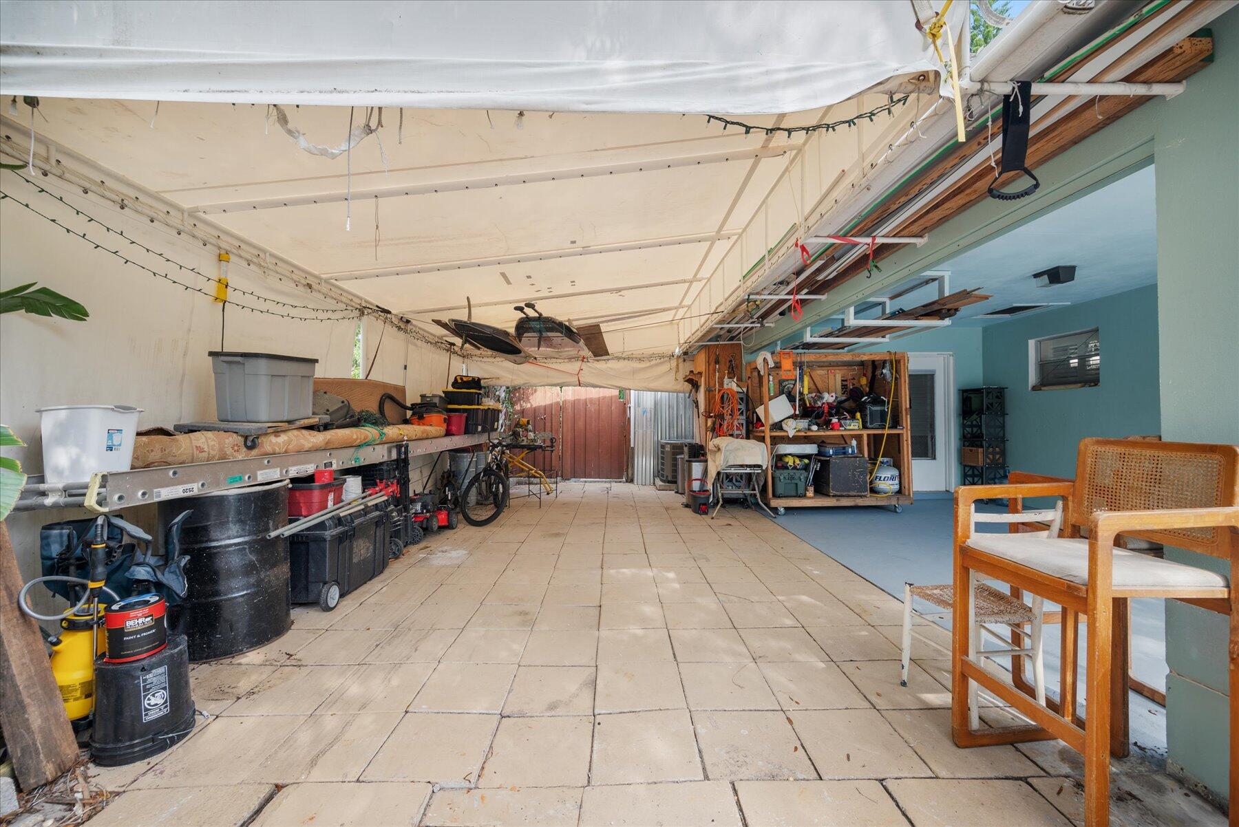 117 E Riverside Drive