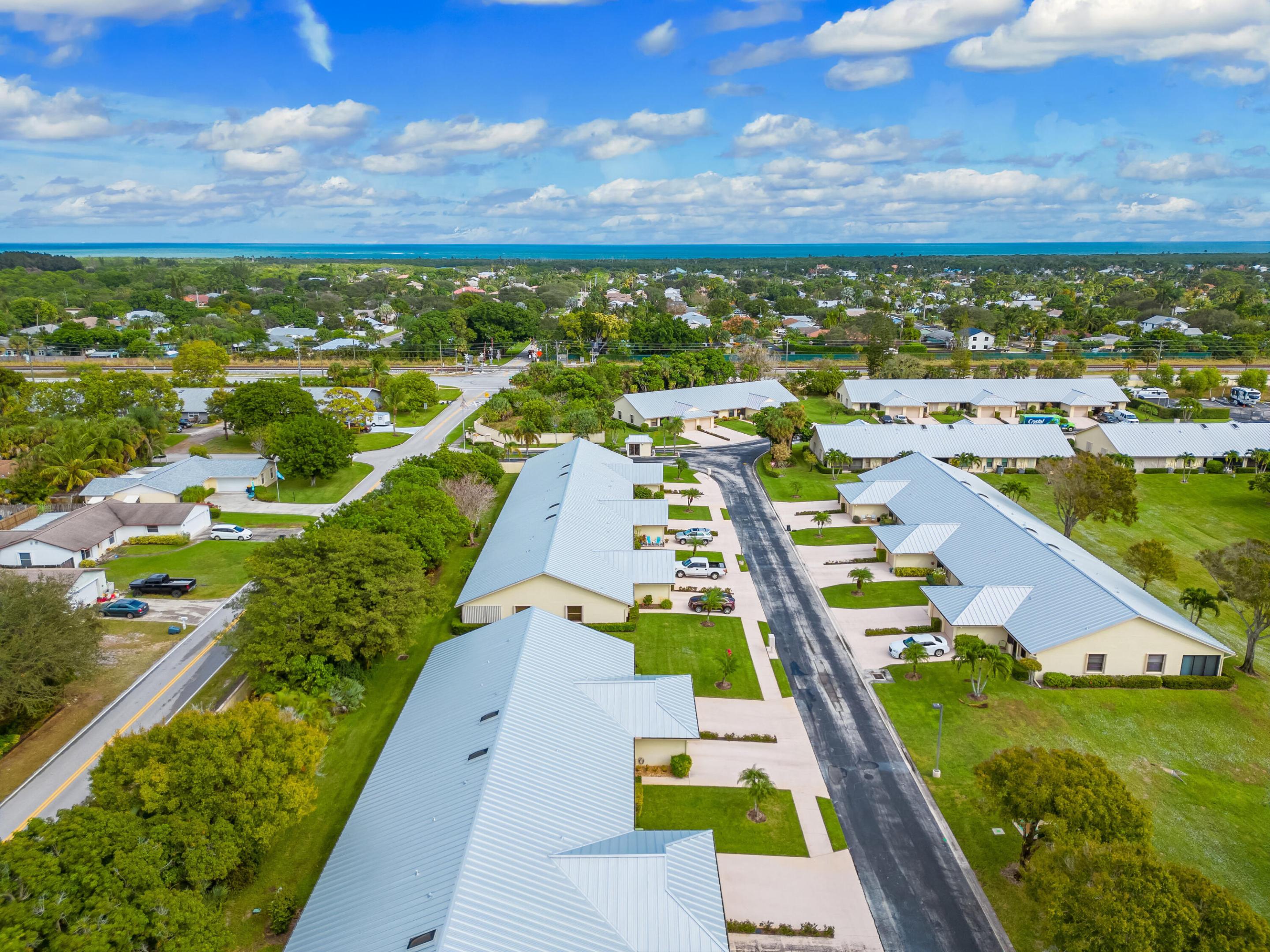 7877 SE Sugar Sand Circle