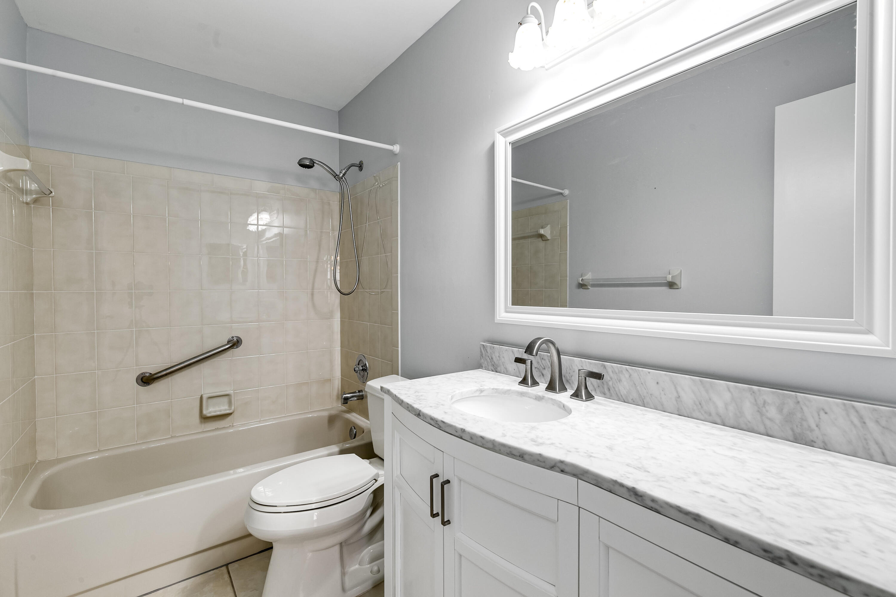 7877 SE Sugar Sand Circle