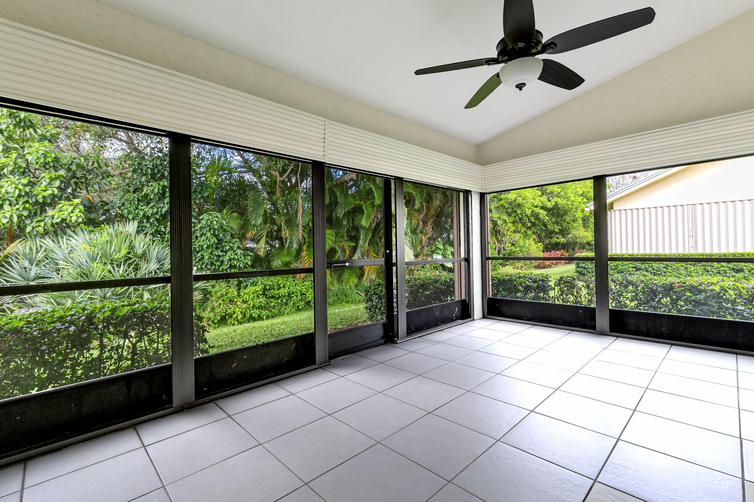 7877 SE Sugar Sand Circle