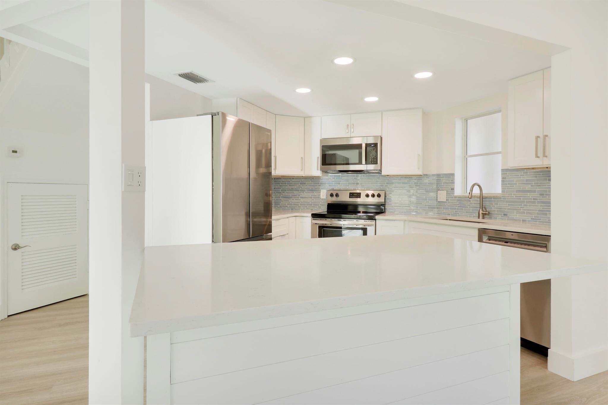 153 Seabreeze Circle