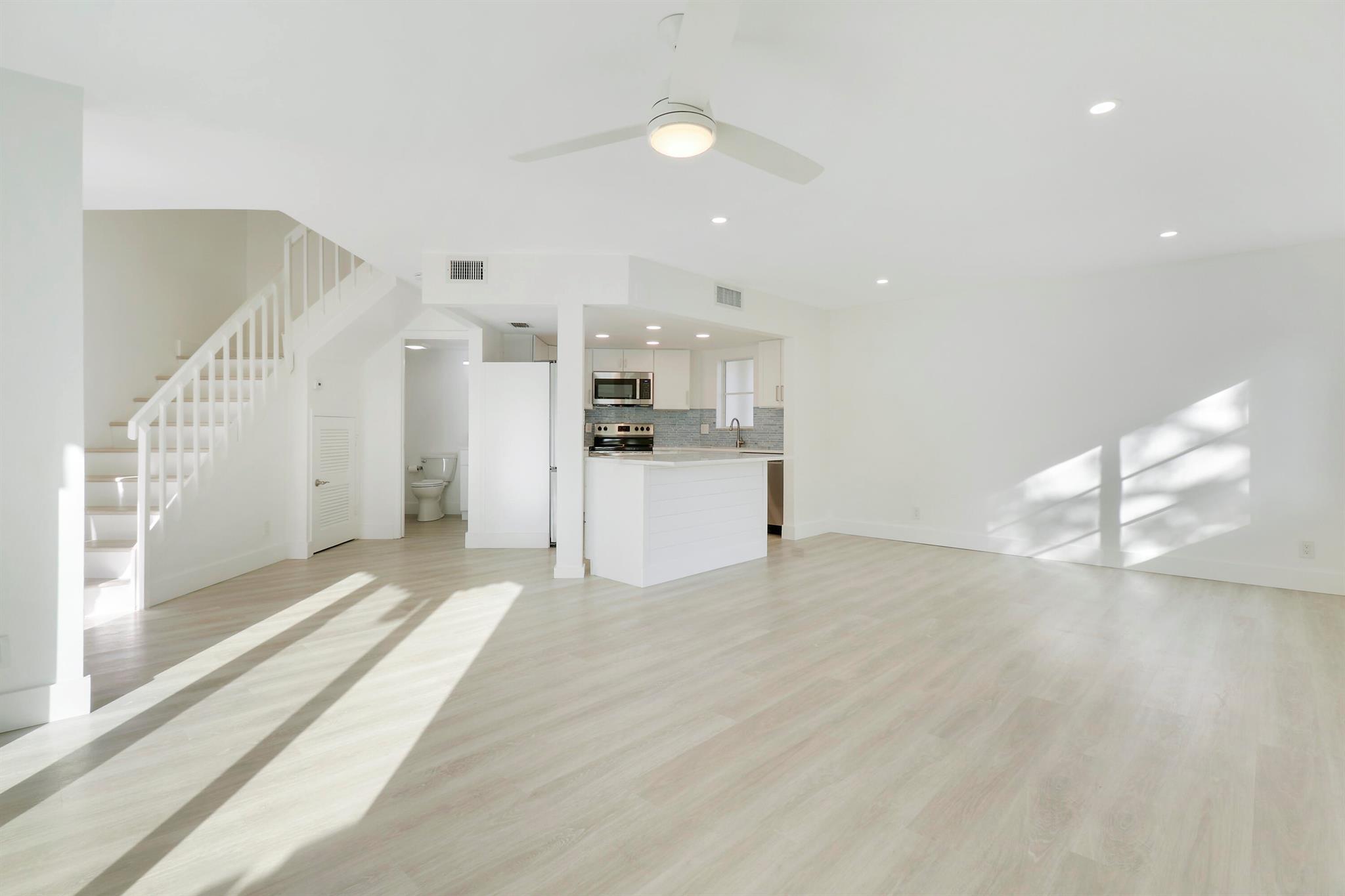 153 Seabreeze Circle