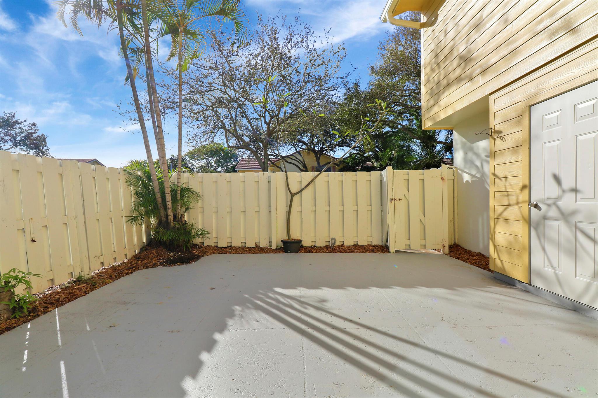 153 Seabreeze Circle