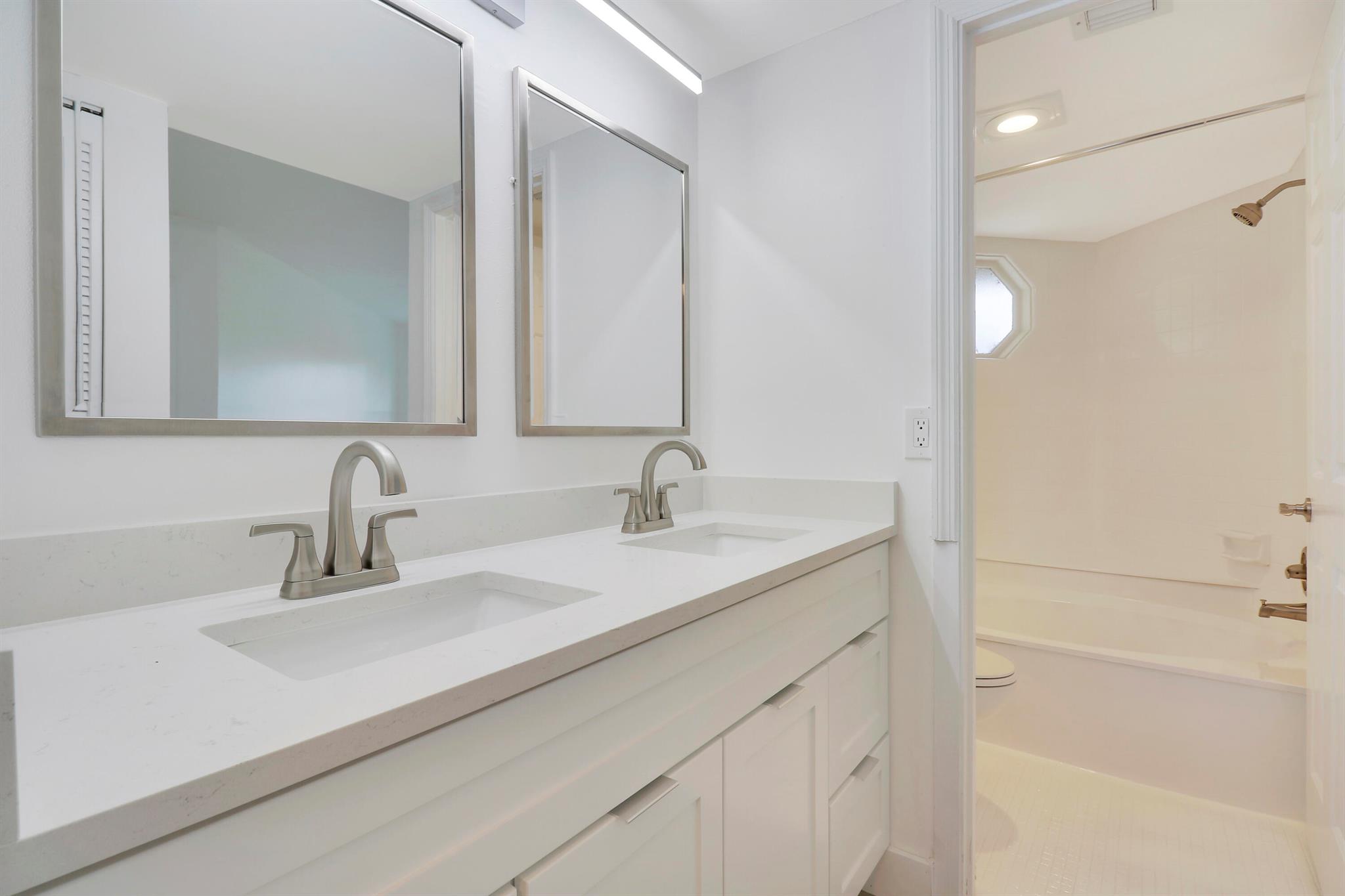 153 Seabreeze Circle