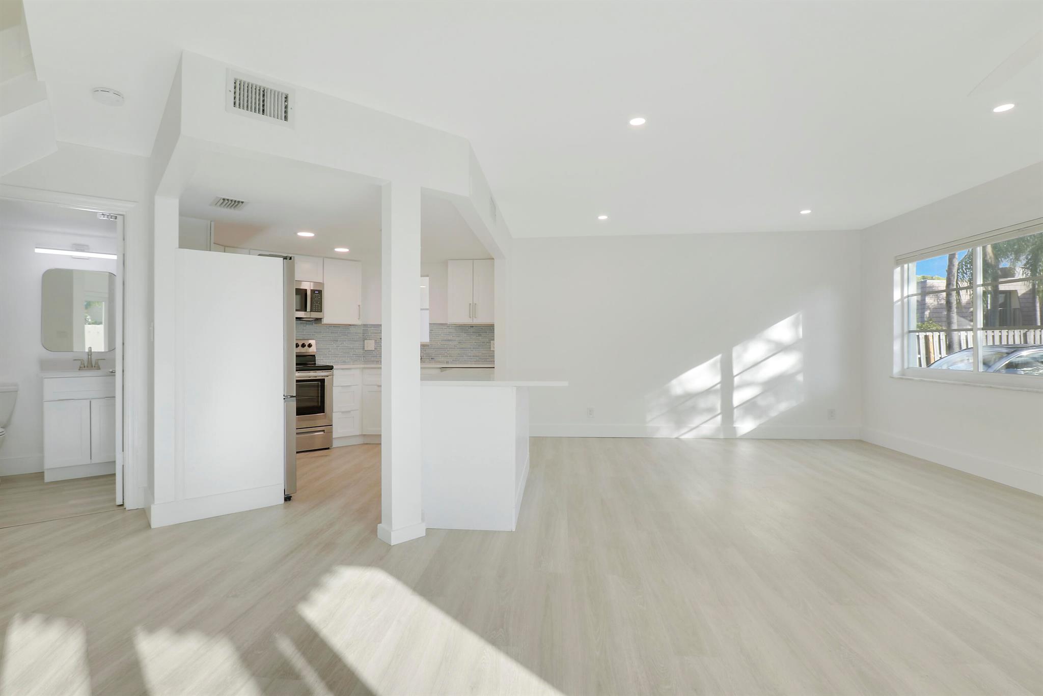 153 Seabreeze Circle