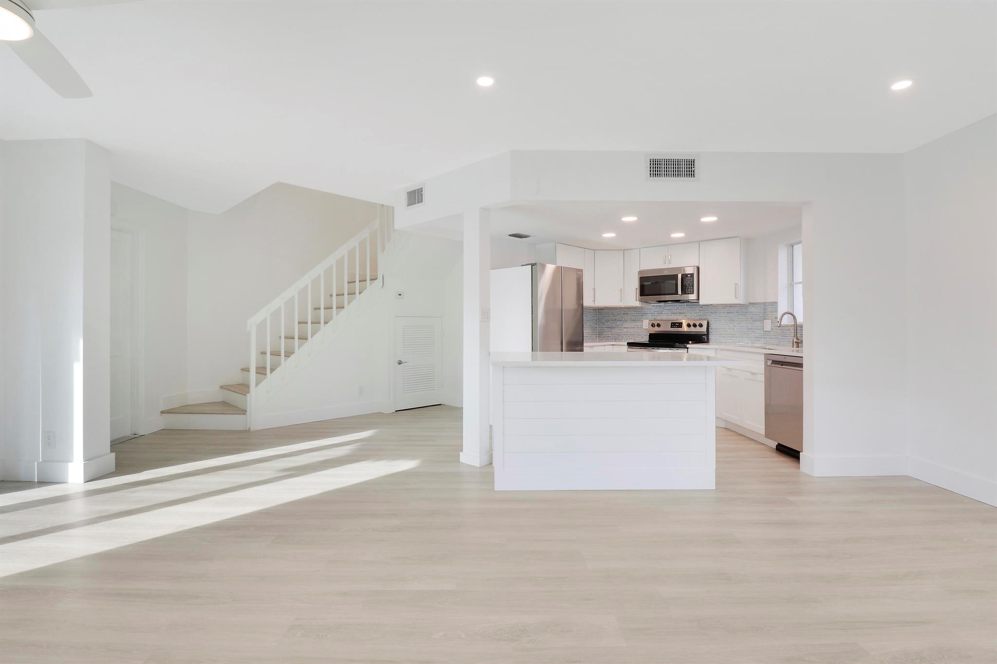 153 Seabreeze Circle