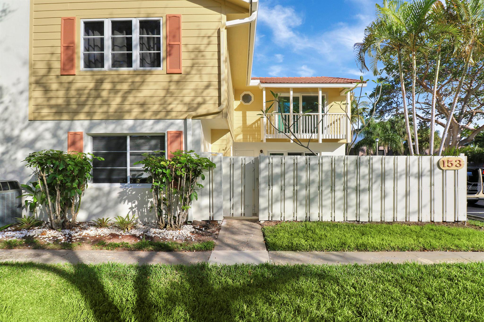 153 Seabreeze Circle