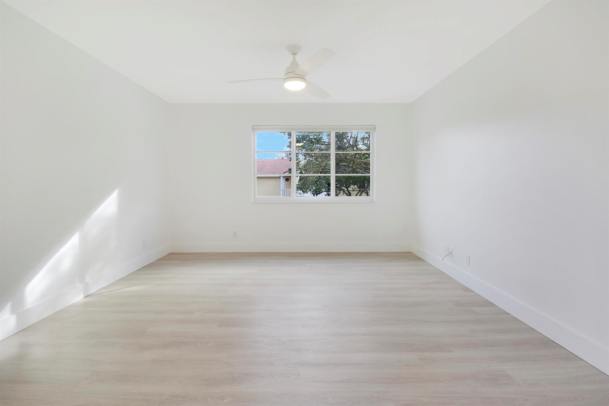 153 Seabreeze Circle