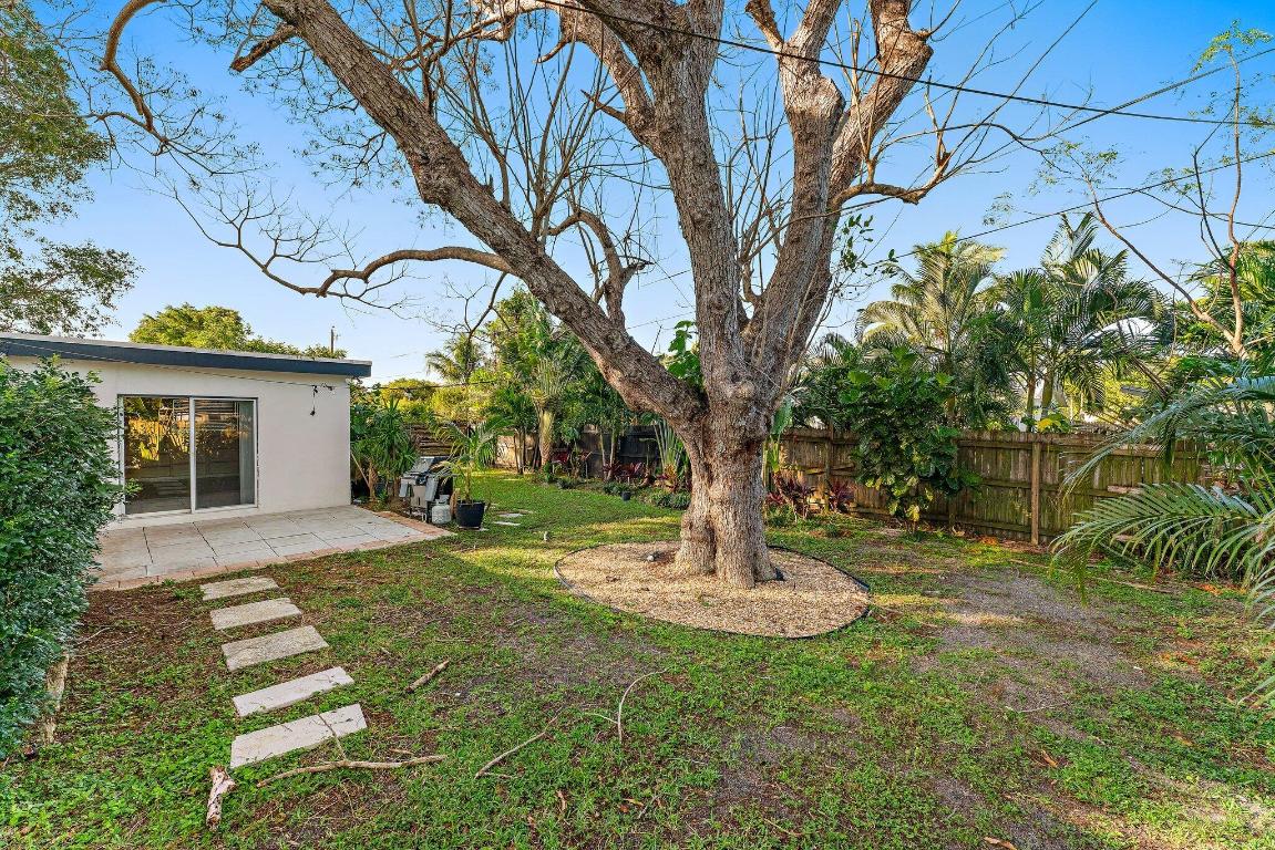 1111 Chickasaw Street