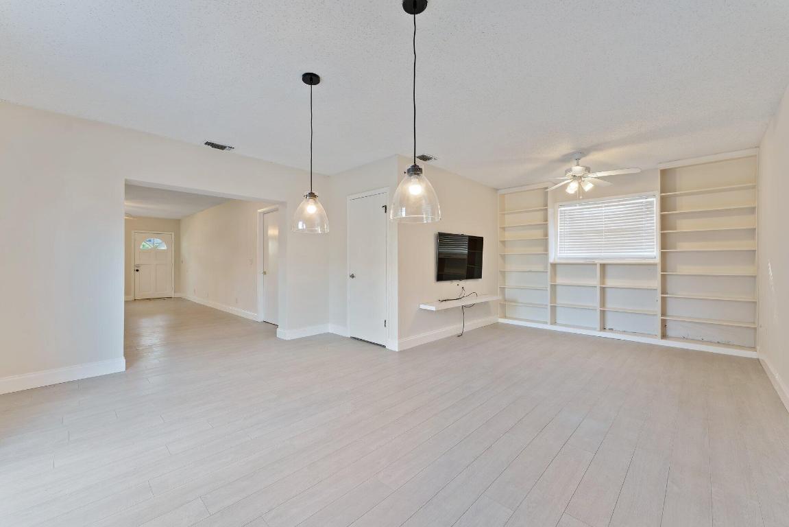 1111 Chickasaw Street