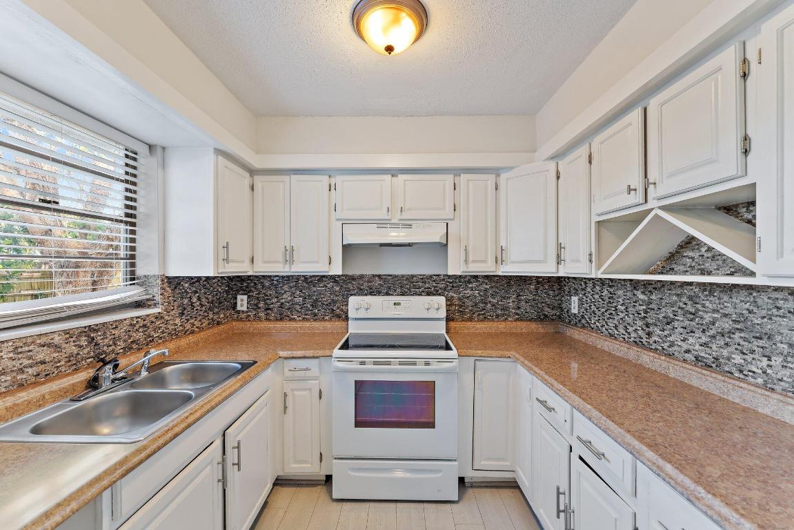 1111 Chickasaw Street