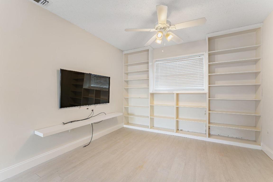 1111 Chickasaw Street