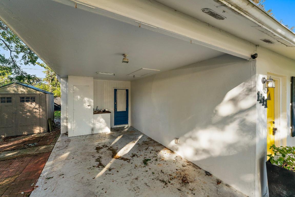 1111 Chickasaw Street