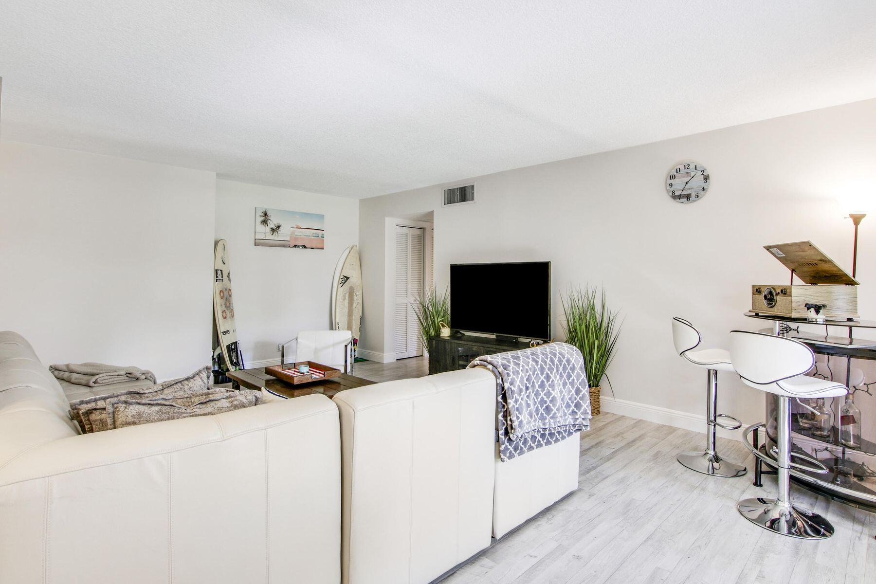 150 Pineview Road C6