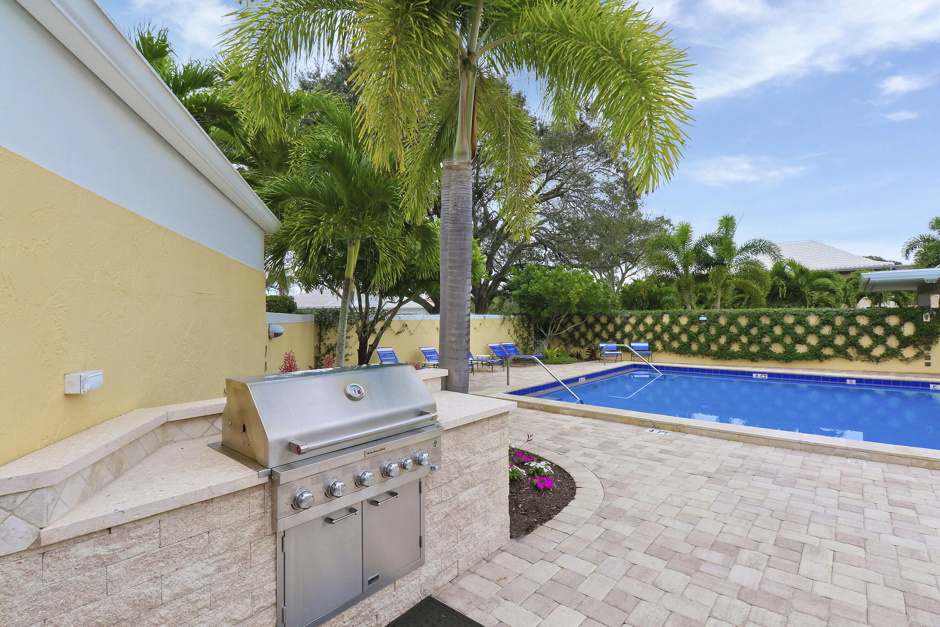 25 SE Turtle Creek Drive B