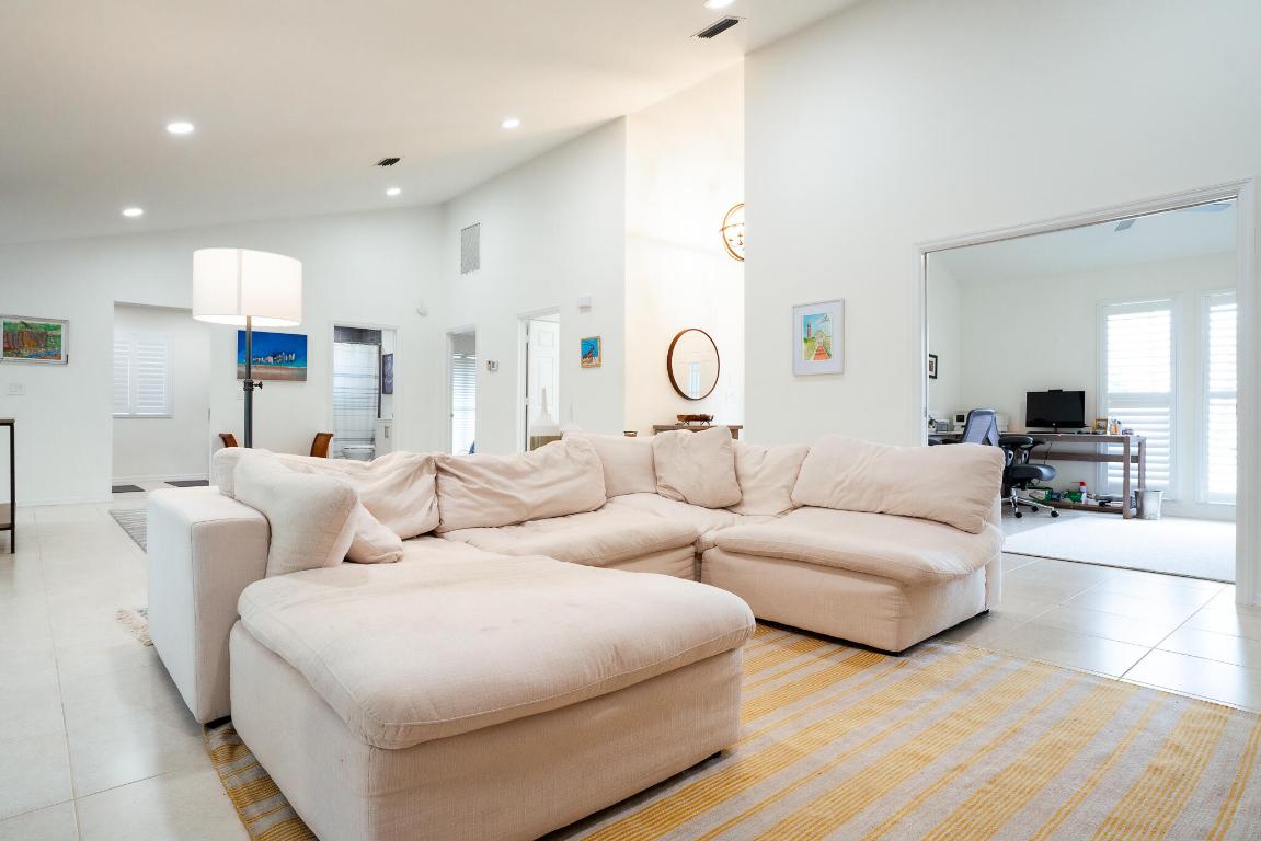 113 SE Turtle Creek Drive